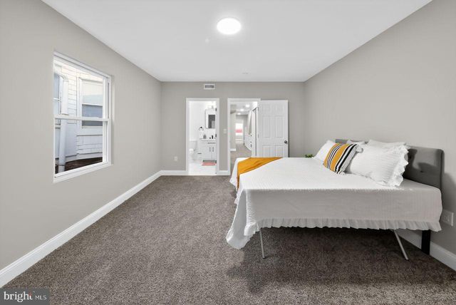 26 E 24TH ST, Wilmington, DE 19802