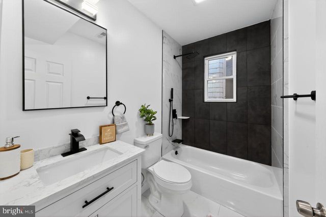 26 E 24TH ST, Wilmington, DE 19802