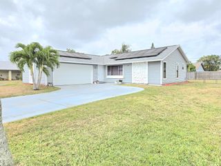 749 SE Atlantus Avenue, Port St Lucie, FL 34983