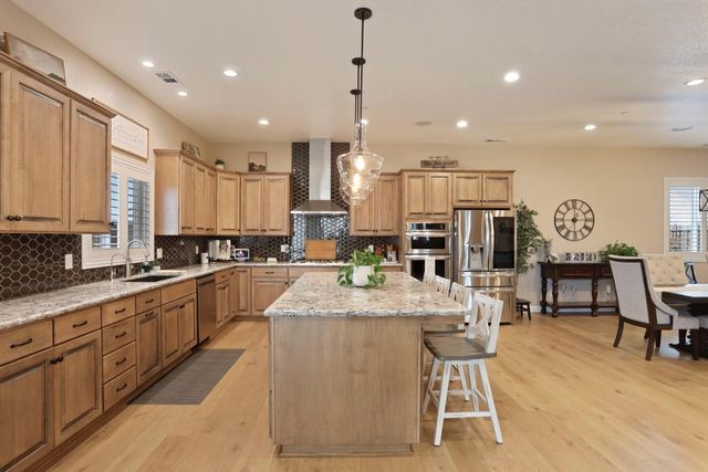 23346 S Frederick Rd, Ripon, CA 95366