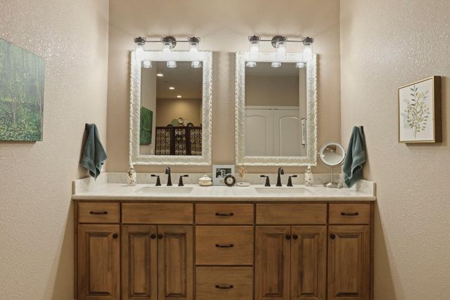 23346 S Frederick Rd, Ripon, CA 95366