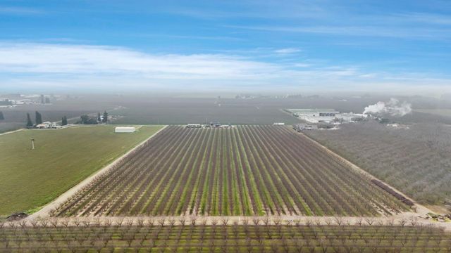 23346 S Frederick Rd, Ripon, CA 95366