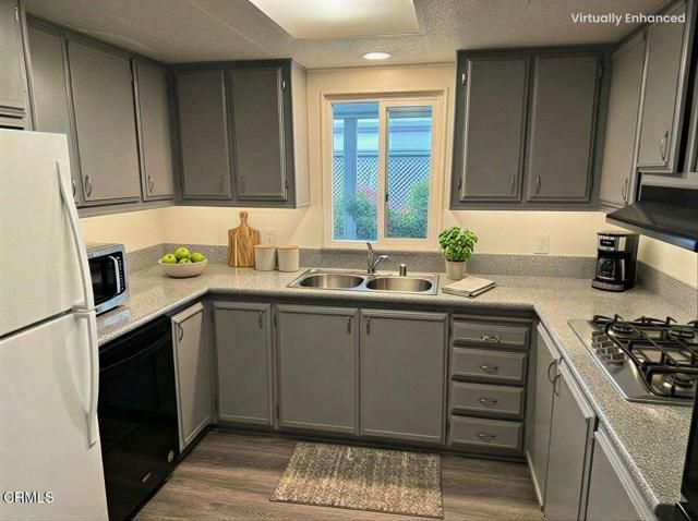 12 Isabel Avenue 83, Camarillo, CA 93012