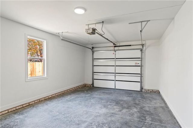 285 Stonybrook Drive, Lexington, NC 27295