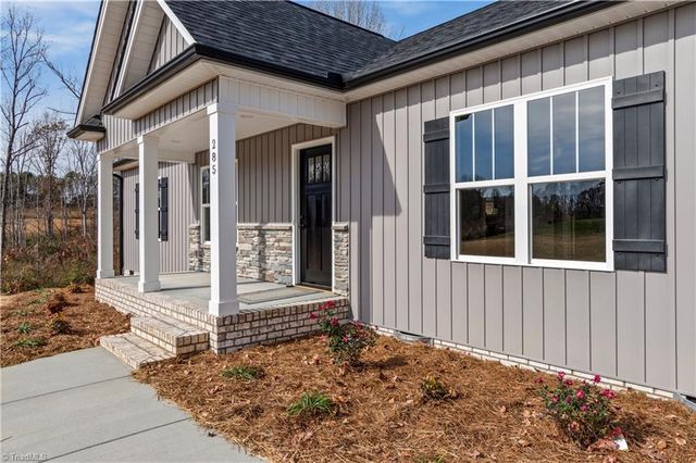 285 Stonybrook Drive, Lexington, NC 27295