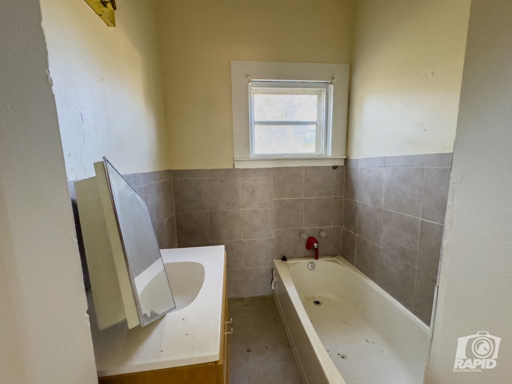 Image 19 of property listing at 901 S Walnut Street, Brady, TX 76825
