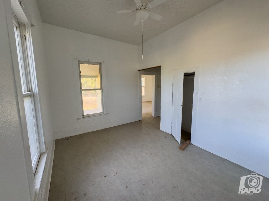 Image 22 of property listing at 901 S Walnut Street, Brady, TX 76825