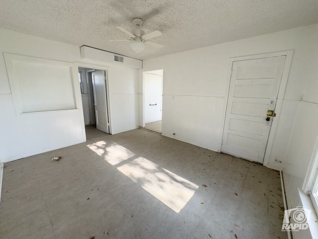 Image 25 of property listing at 901 S Walnut Street, Brady, TX 76825