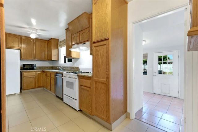 6444 Satsuma Avenue, North Hollywood, CA 91606