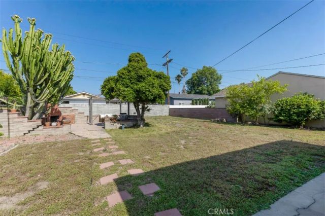 6444 Satsuma Avenue, North Hollywood, CA 91606