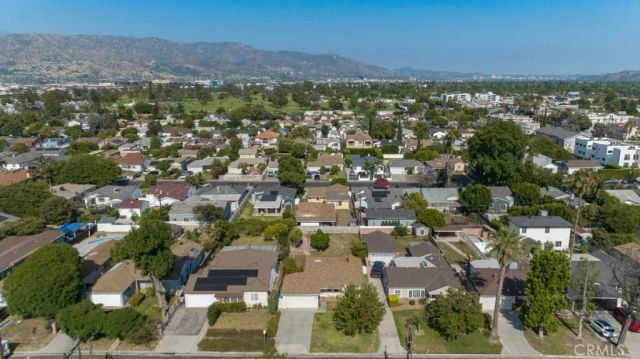 6444 Satsuma Avenue, North Hollywood, CA 91606