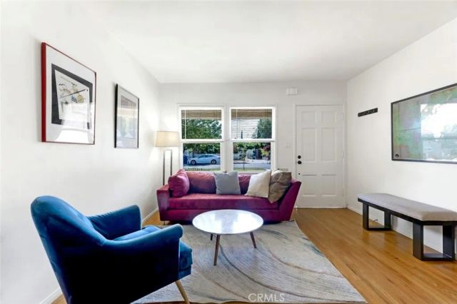 6444 Satsuma Avenue, North Hollywood, CA 91606