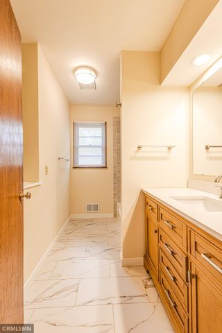 8324 62nd Avenue N, Brooklyn Park, MN 55428