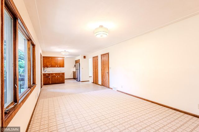 8324 62nd Avenue N, Brooklyn Park, MN 55428