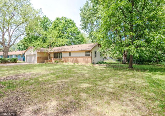 8324 62nd Avenue N, Brooklyn Park, MN 55428