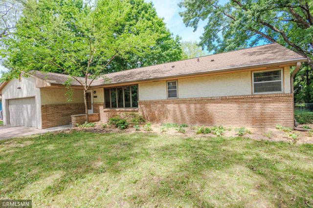 8324 62nd Avenue N, Brooklyn Park, MN 55428