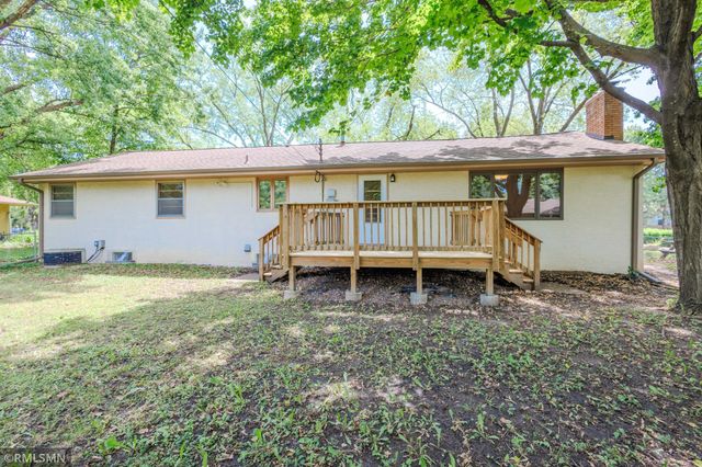 8324 62nd Avenue N, Brooklyn Park, MN 55428