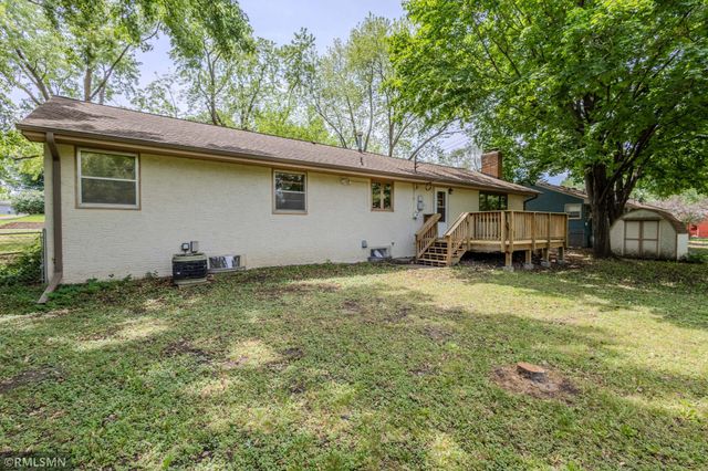 8324 62nd Avenue N, Brooklyn Park, MN 55428