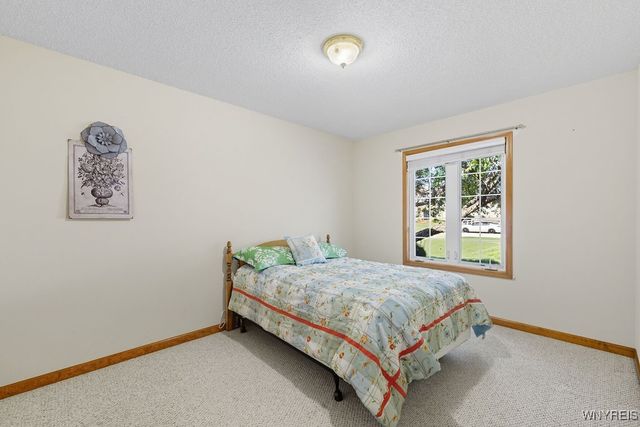 7517 Congressional Drive, Lockport Town, NY 14094