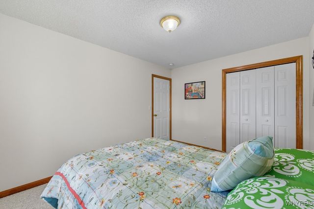 7517 Congressional Drive, Lockport Town, NY 14094