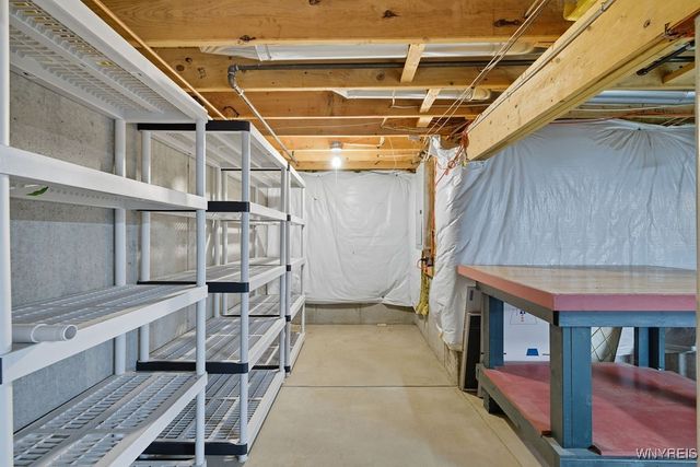 7517 Congressional Drive, Lockport Town, NY 14094