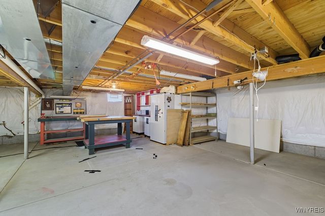 7517 Congressional Drive, Lockport Town, NY 14094