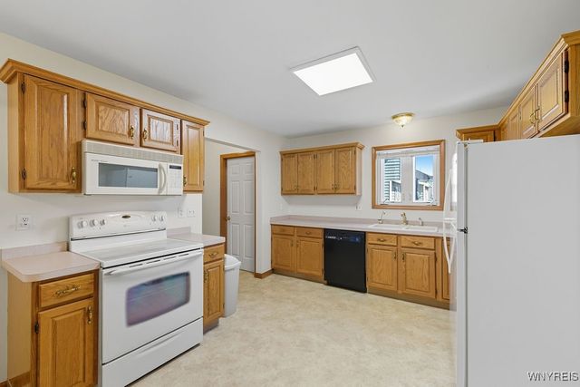 7517 Congressional Drive, Lockport Town, NY 14094