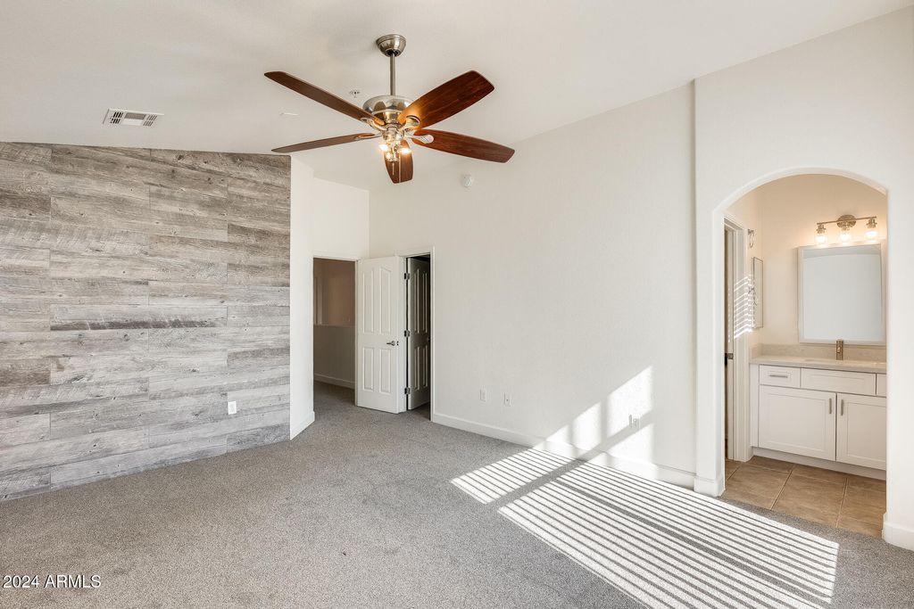 Image 28 of property listing at 2150 W ALAMEDA Road 1429, Phoenix, AZ 85085