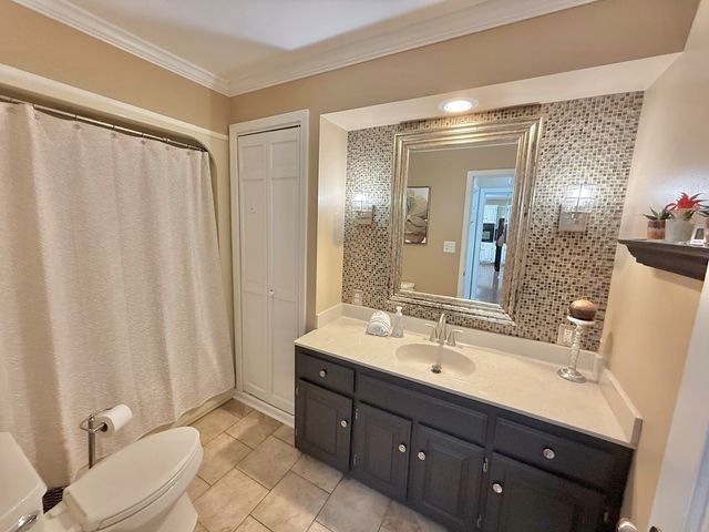 2713 Cayce Meade Dr, Hopkinsville, KY 42240