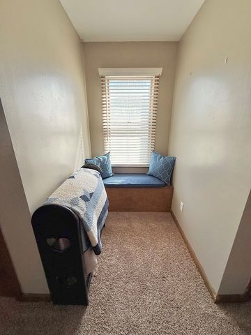 2713 Cayce Meade Dr, Hopkinsville, KY 42240