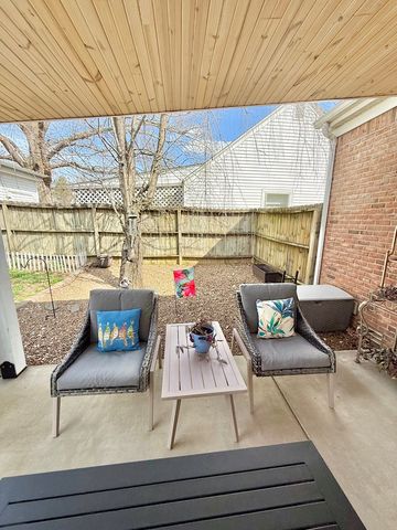 2713 Cayce Meade Dr, Hopkinsville, KY 42240