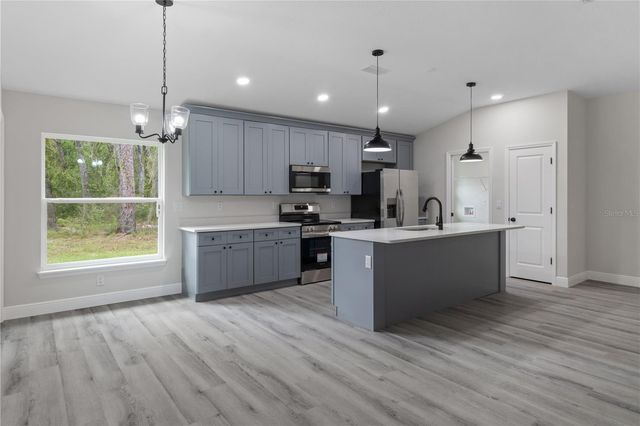 1768 E BISMARK ST, Hernando, FL 34442
