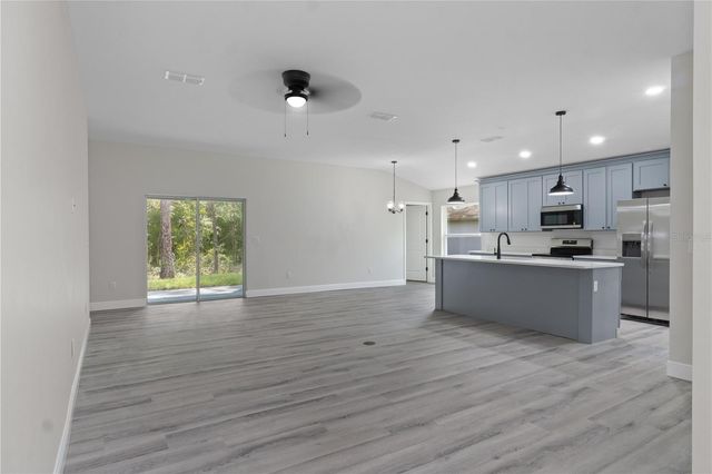 1768 E BISMARK ST, Hernando, FL 34442