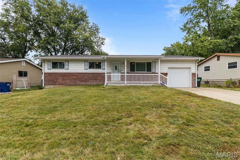 5 Saint Catherine Drive, St Peters, MO 63376