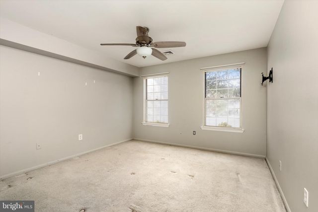 76 PINEWOOD DR, Hamilton, NJ 08690