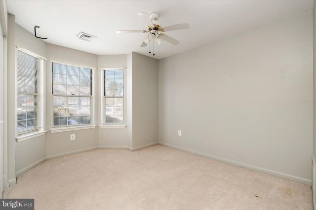 76 PINEWOOD DR, Hamilton, NJ 08690