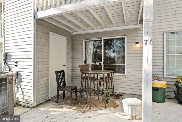 76 PINEWOOD DR, Hamilton, NJ 08690