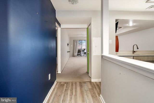 76 PINEWOOD DR, Hamilton, NJ 08690