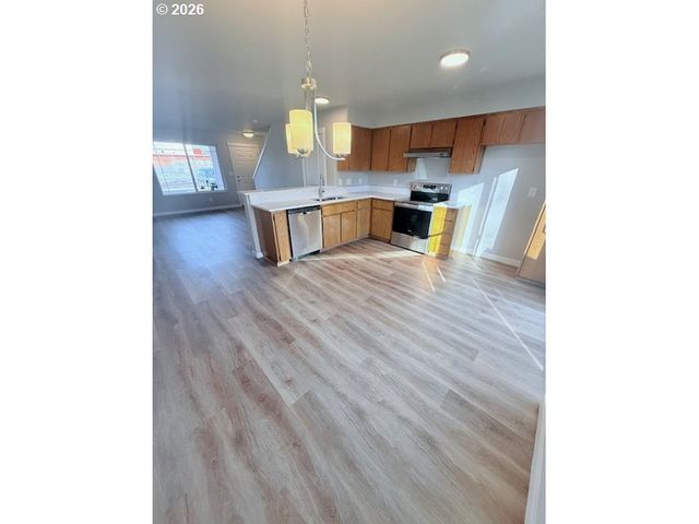 6628 Se 80TH Ave, Portland, OR 97206