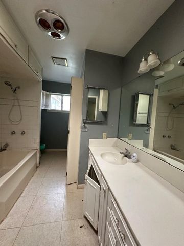 107 Manor Street, Sonora, TX 76950