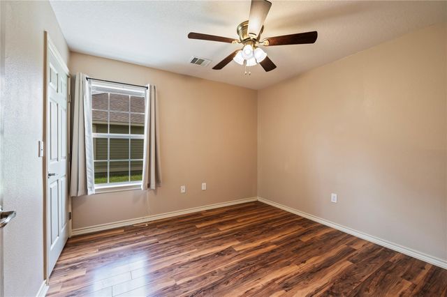 2621 31st Avenue N, Texas City, TX 77590