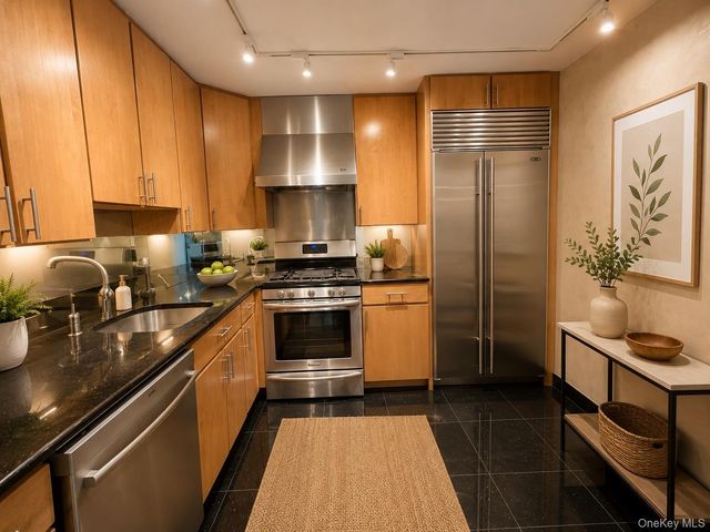 1 Bay Club Drive 21 W, Bayside, NY 11360