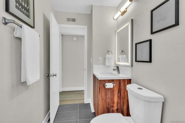 13070 Roundup Ave, San Diego, CA 92129