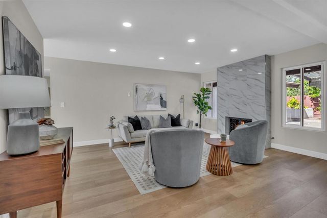 13070 Roundup Ave, San Diego, CA 92129