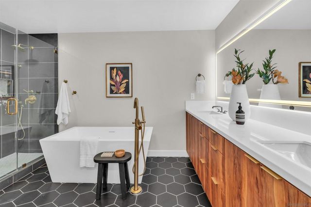 13070 Roundup Ave, San Diego, CA 92129