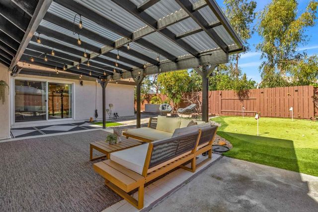 13070 Roundup Ave, San Diego, CA 92129