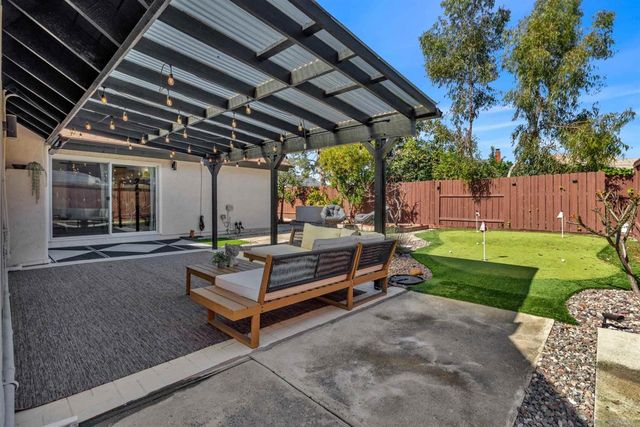 13070 Roundup Ave, San Diego, CA 92129