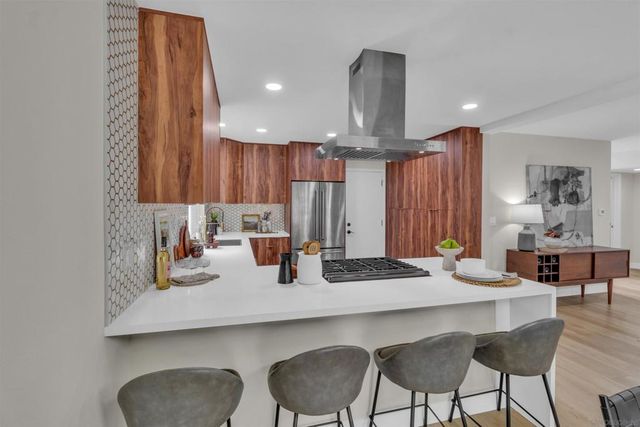 13070 Roundup Ave, San Diego, CA 92129