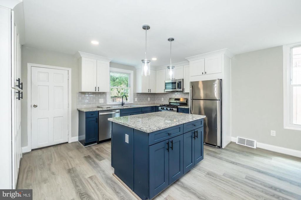 5 OXFORD AVENUE, Lansdowne, PA 19050