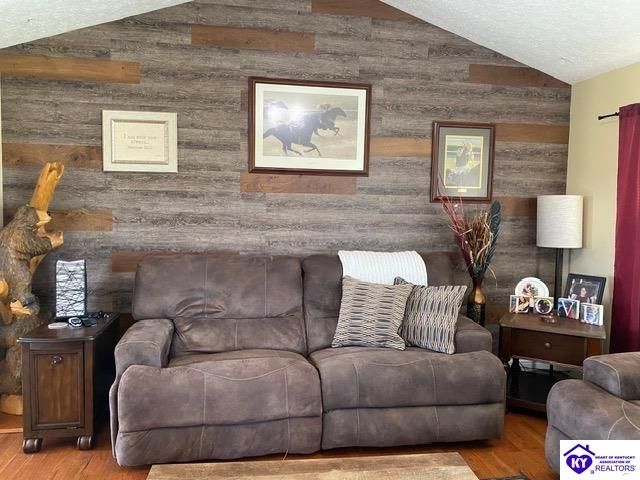 249 Jericho Road, Hodgenville, KY 42748
